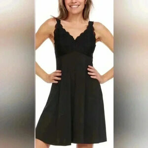 NWOT  Flora Nikrooz Black Chemise Small Lace Microfiber Nightie Pajama Nightgown